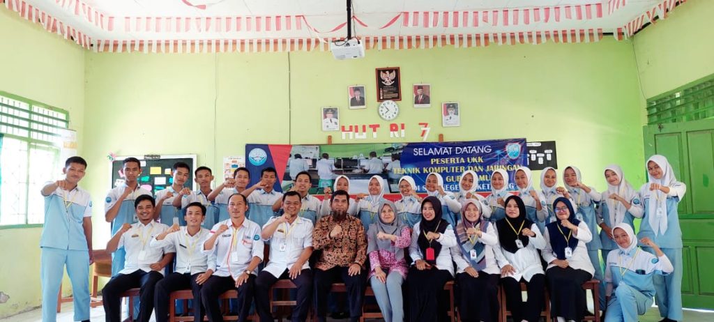 foto bersama siswa SMKN 1 Ketapang Lampung selatan