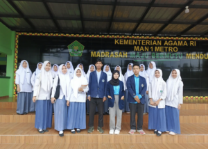 Teknologi Rekayasa Internet Polinela: Berikan Sosialisasi Kesadaran Privasi Online di Kalangan Pelajar